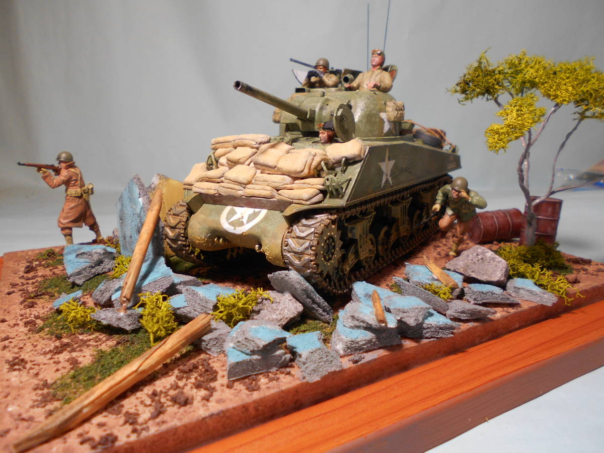 Yahoo!オークション - 1/35 シャーマン戦車 ジオラマ完成品