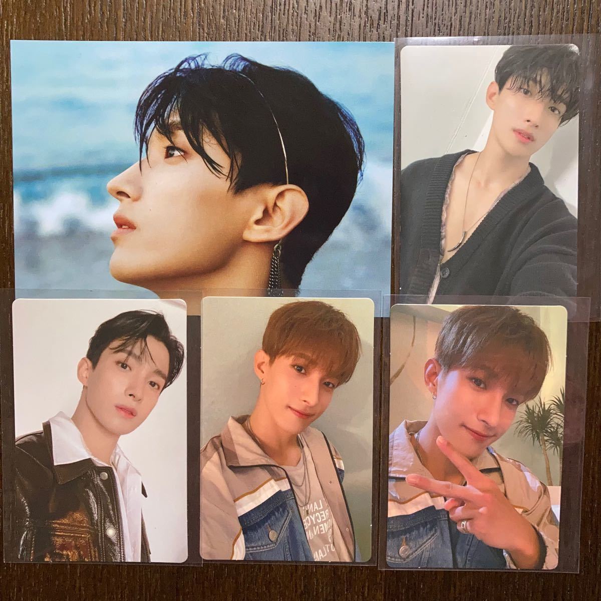 2/12まで出品 SEVENTEEN ドギョム Attacca Op 1 CARAT盤 トレカ kit