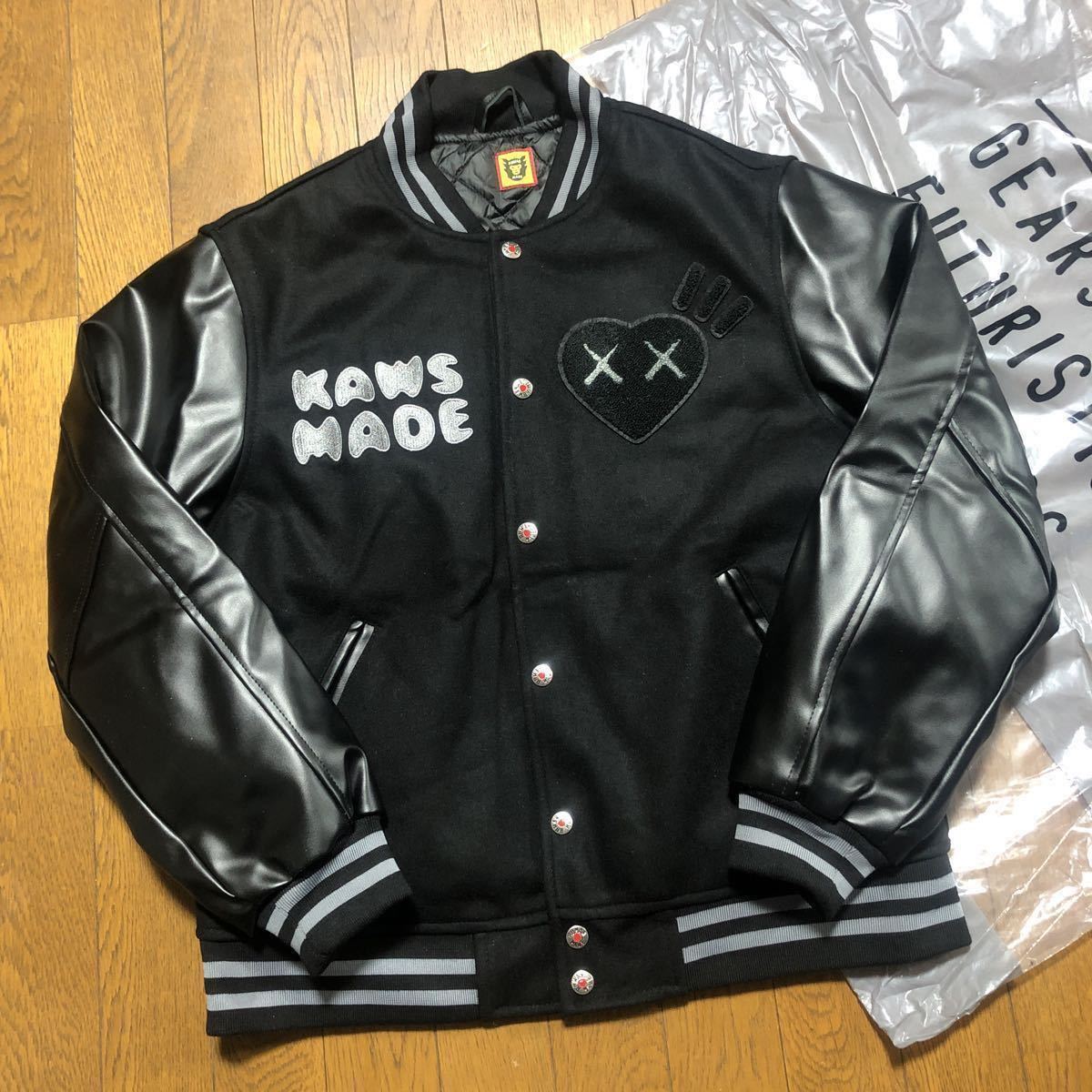 Yahoo!オークション - HUMAN MADE × KAWS スタジャン 黒(XL)
