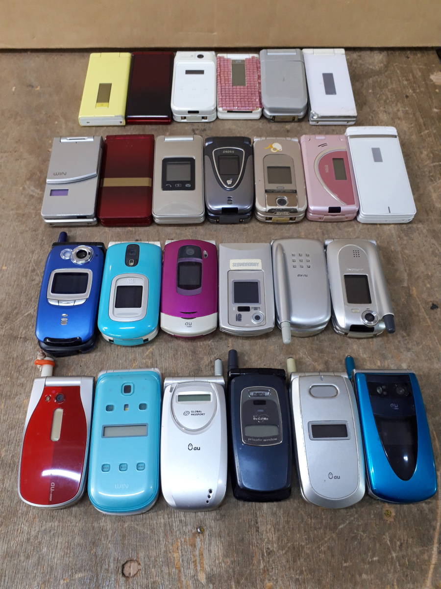 Yahoo!オークション - 携帯電話 ガラケー 折畳 25台 まとめて docomo