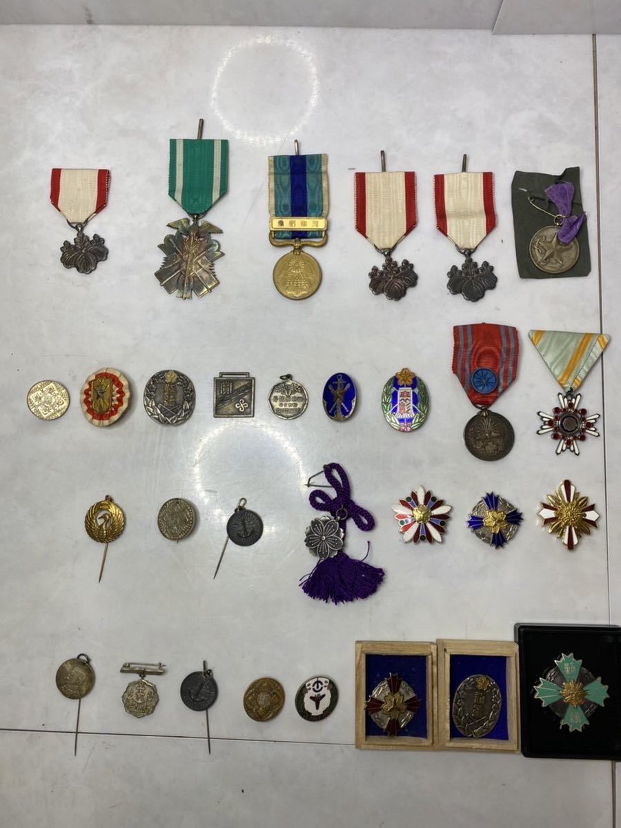 Yahoo!オークション - 勲章 旧日本軍 記念章 表彰 バッジ 30点おまとめ