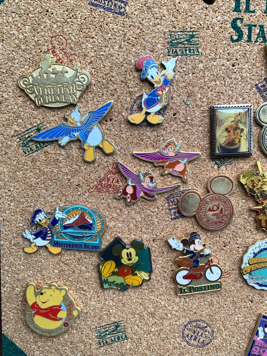ディズニー ピンバッジセット 2001 公式ピンバッジ レア物 ビンテージ