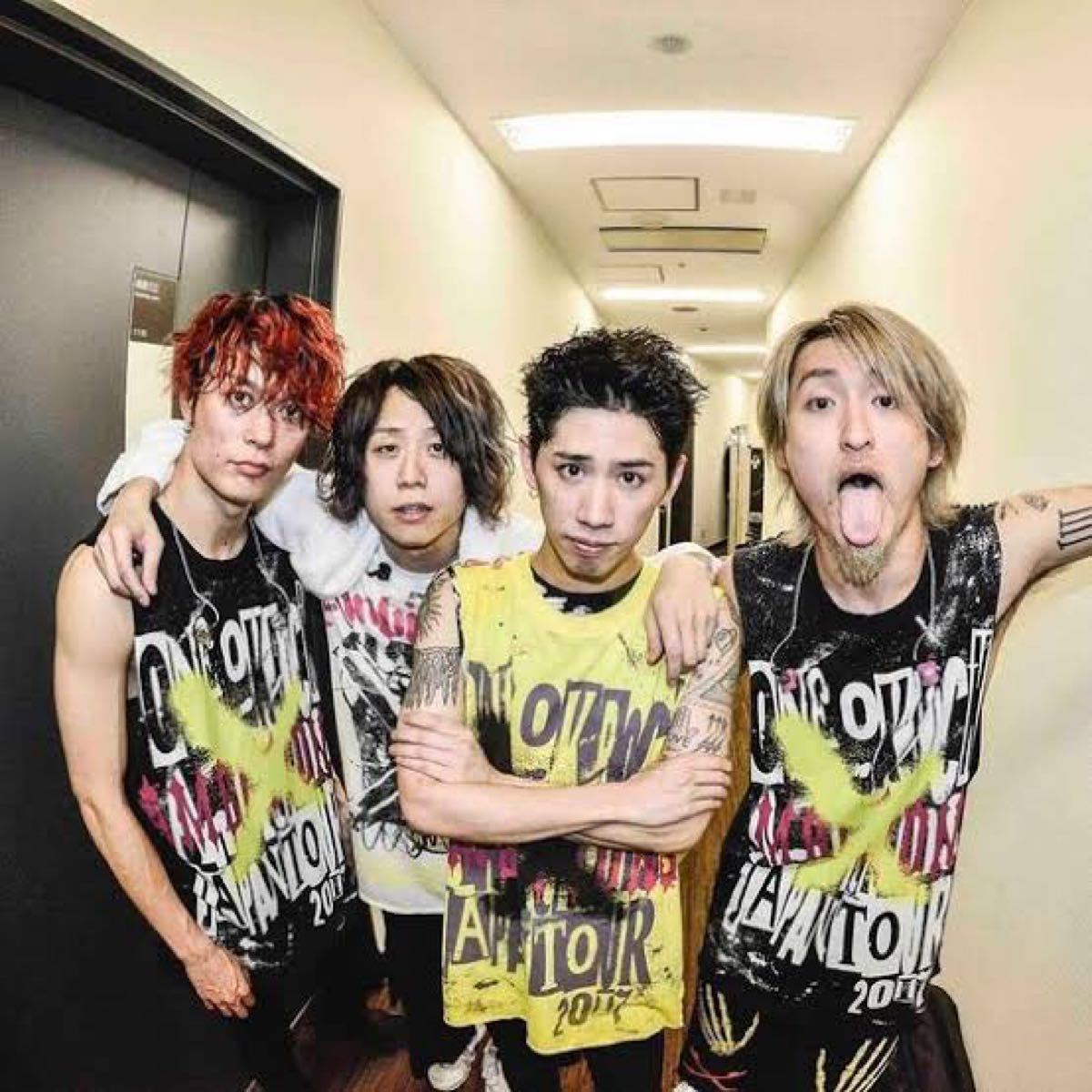 ONE OK ROCK タンクトップ ノースリーブ ambitions ツアー グッズ S