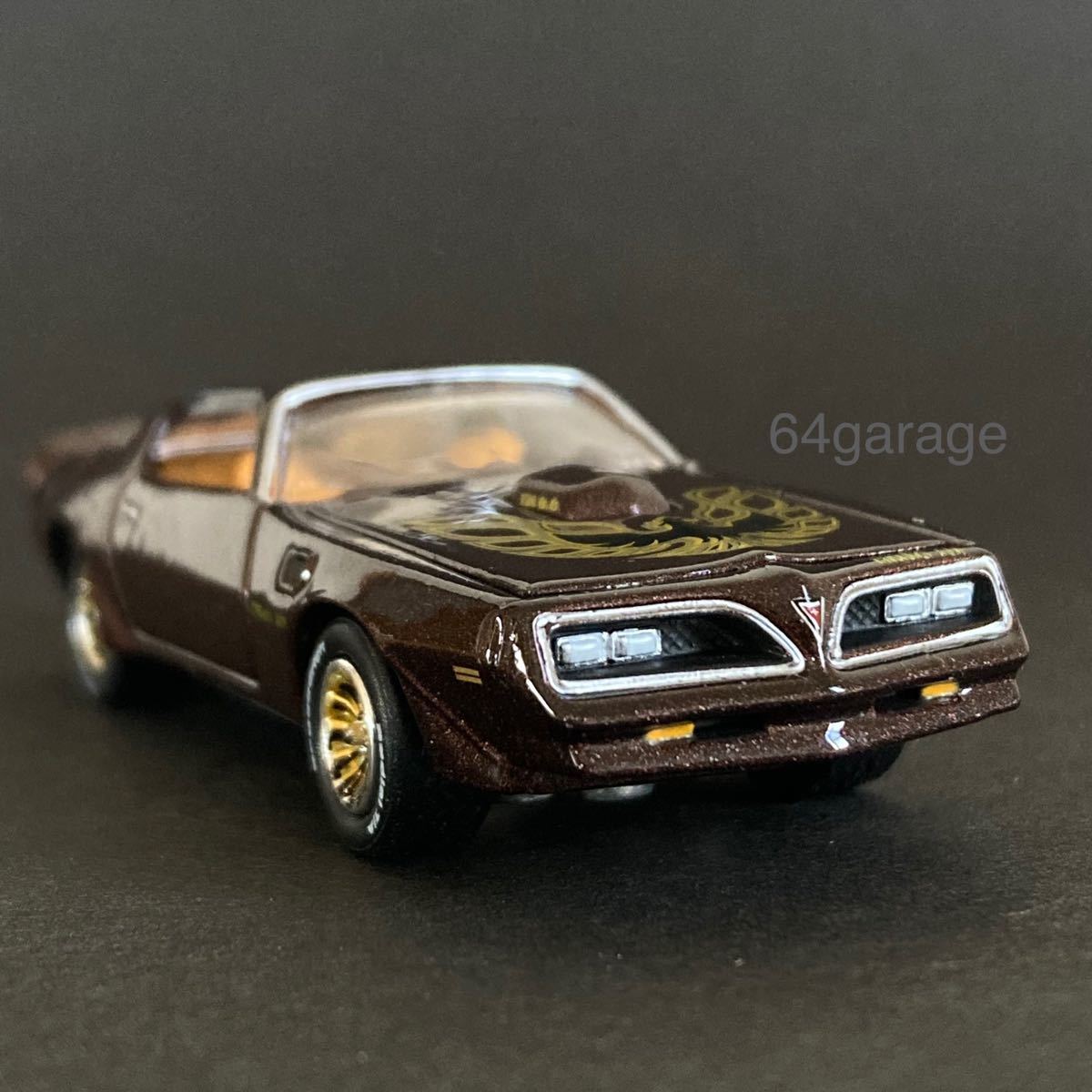 1/64 ポンティアック ファイアーバード トランザム ジョニー