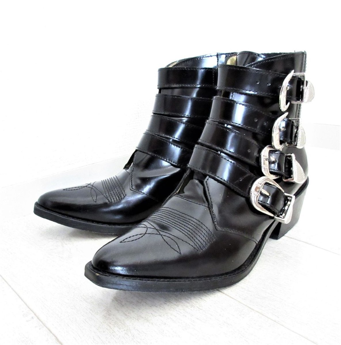 トーガプルラ バックル ベルト ショートブーツ レザー ブラック 黒 37