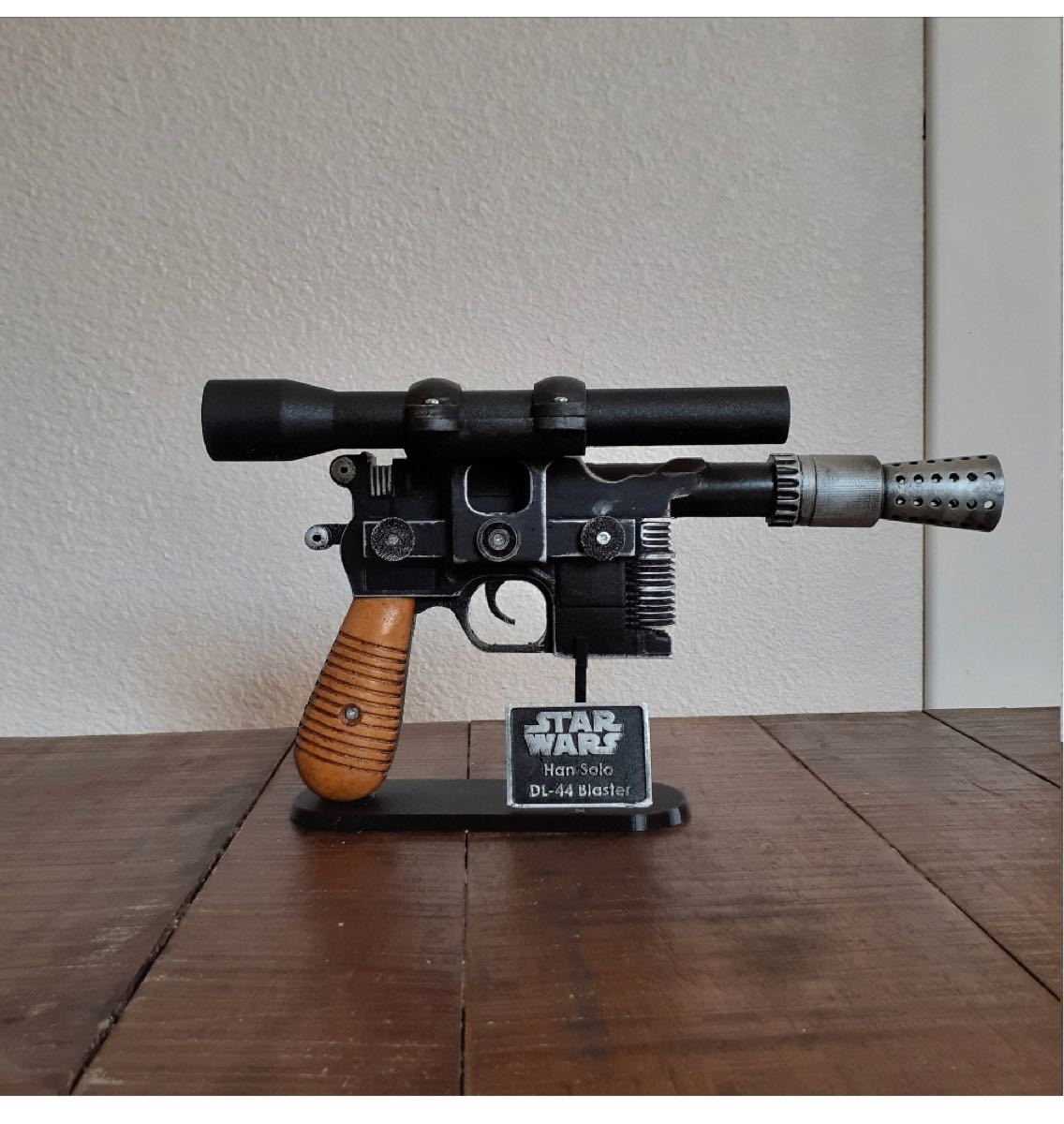 輸入品 ハンドメイド スターウォーズ ハンソロ DL-44ブラスター