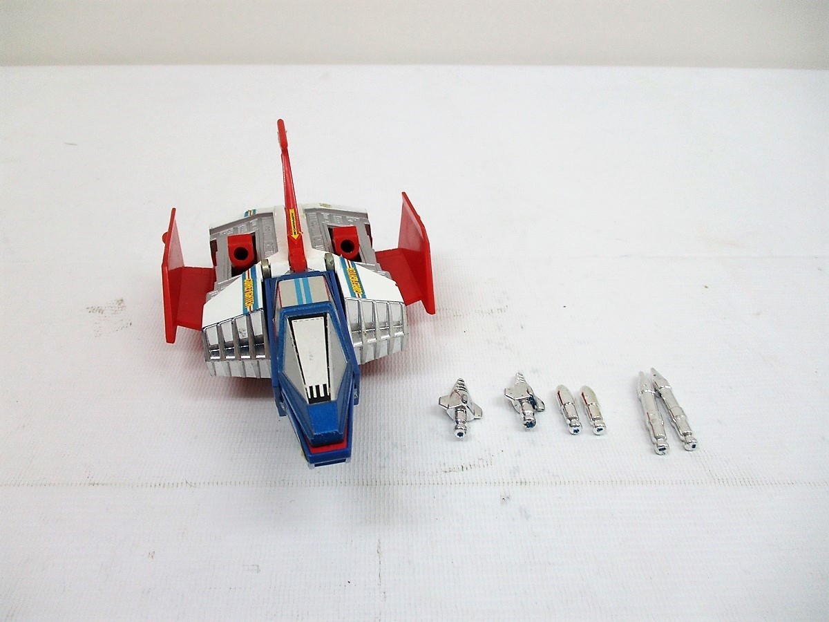 Yahoo!オークション - 28B 機動戦士ガンダム コアファイター ダイカス