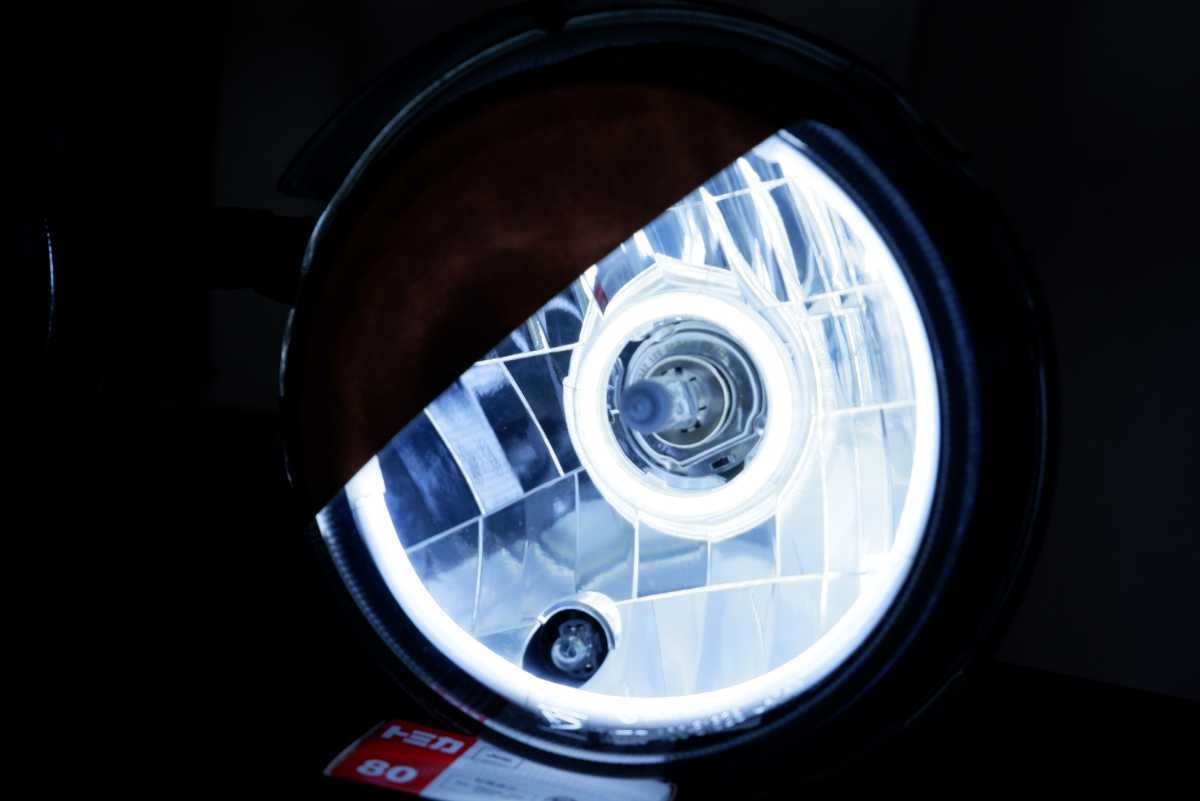 ダイハツミラジーノ L700S L710S カスタムヘッドライト イカリング