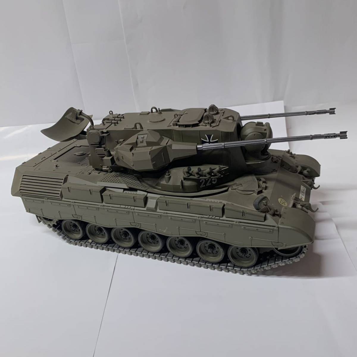 Yahoo!オークション - タミヤ1/16ラジコン戦車ゲパルト対空戦車RCタン