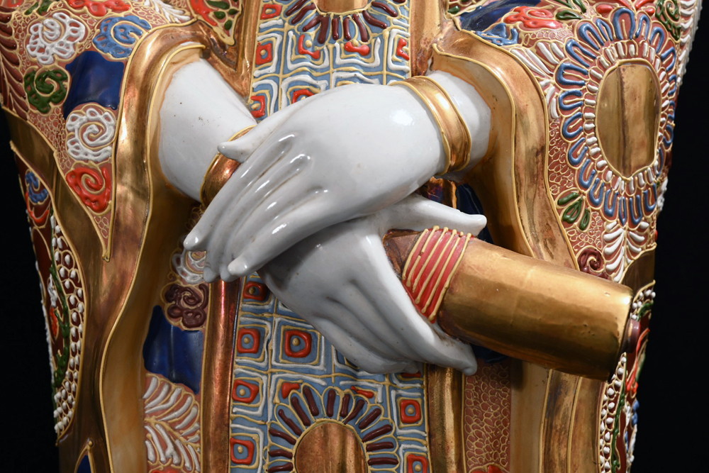 Yahoo!オークション - 特大 九谷焼 八幡窯 色絵金彩観音立像 観音像 仏