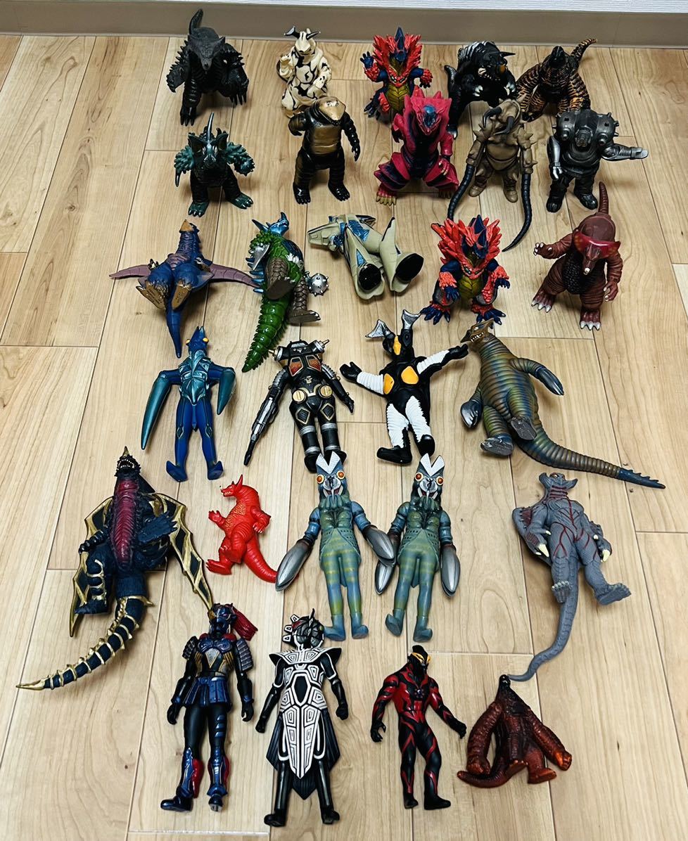 Yahoo!オークション - ウルトラマン 怪獣 宇宙人 ウルトラ怪獣シリーズ