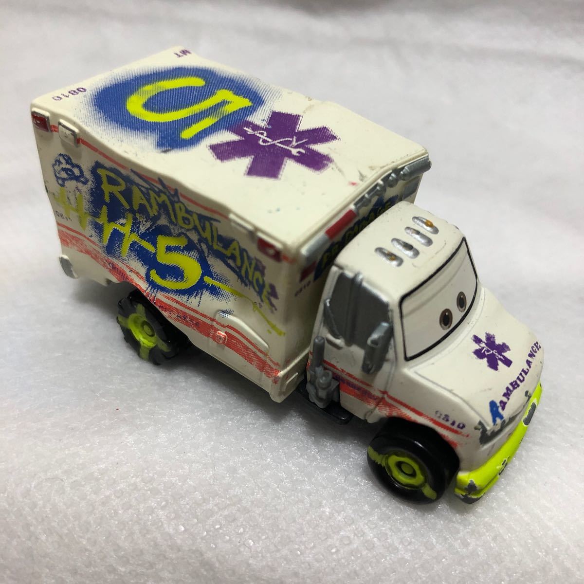 希少 美品 早い者勝ち トミカ カーズ ミニカー ドクターダメージ