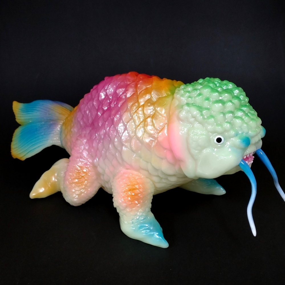 Yahoo!オークション - ヤモマーク キンギョザウルス ひげ付 蓄光 Kingy