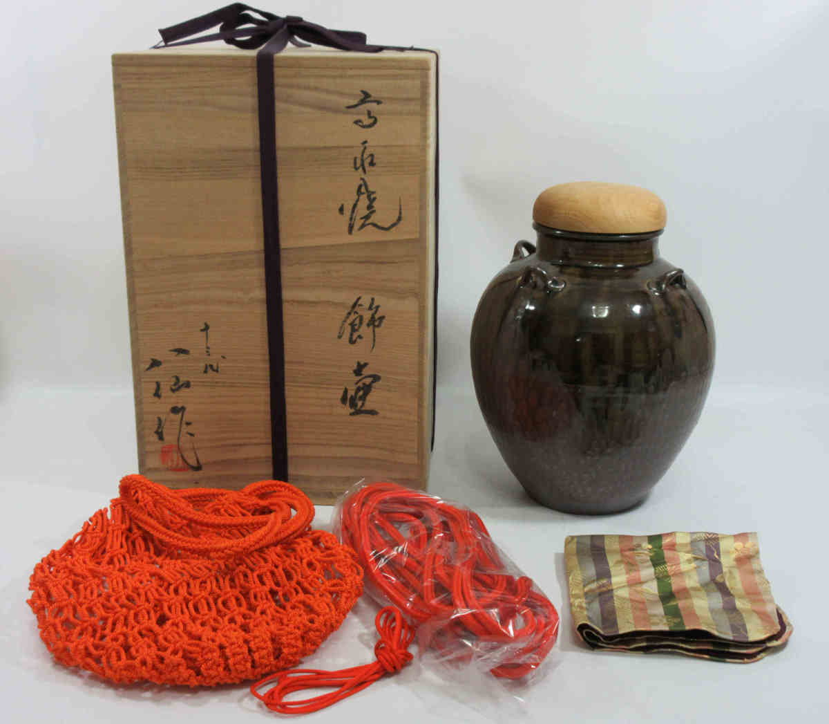 T878 飾壷 『山寺』『城楽 作』『茶壷』 木箱 茶道具 T878 飾壷