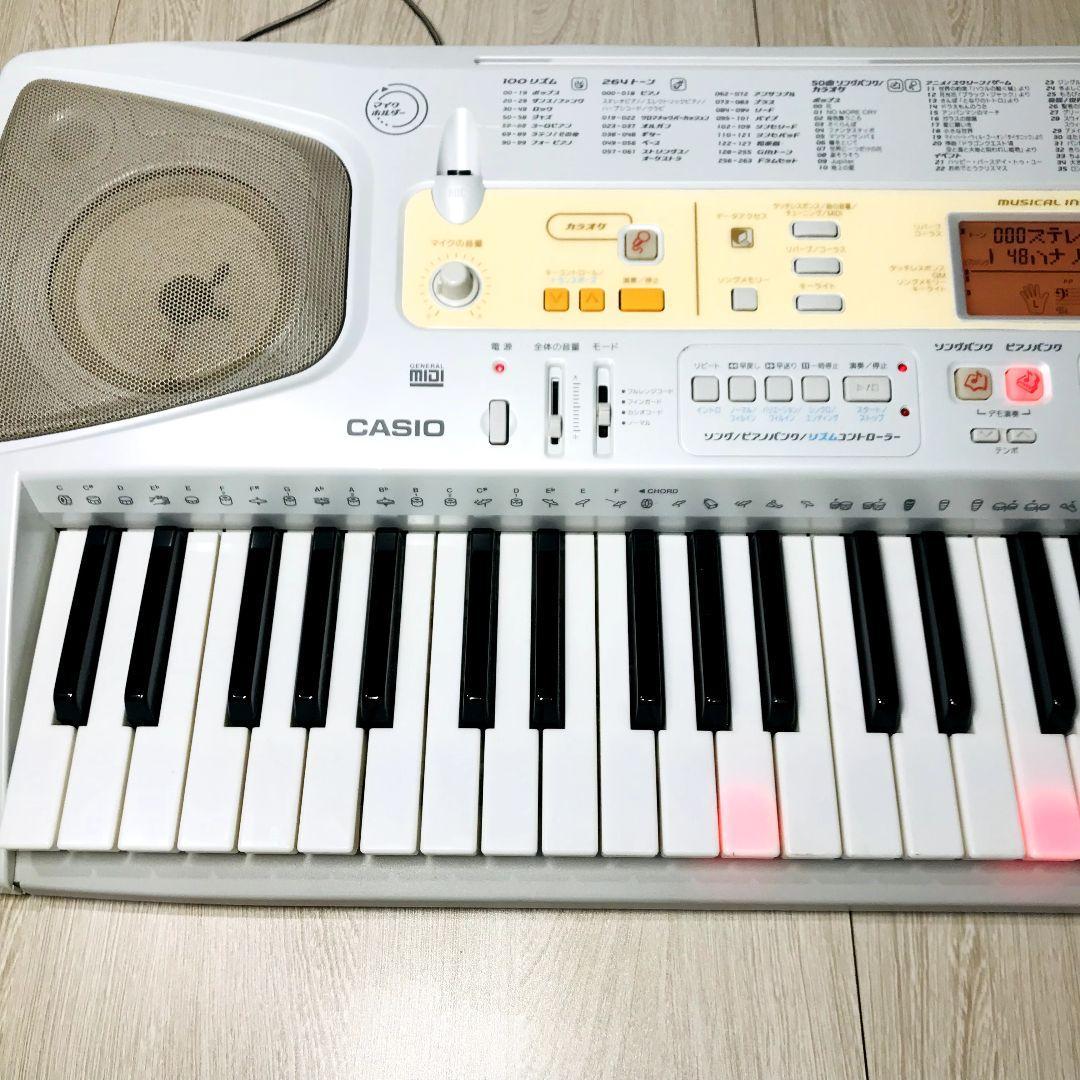 CASIO LK-201TV カシオ キーボード 光ナビゲーション 電子ピアノ