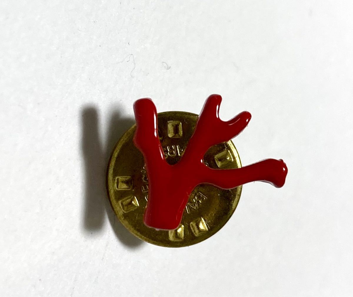 ISAIA（イザイア） コーラルピンバッチ（ラペルピン）｜Yahoo!フリマ