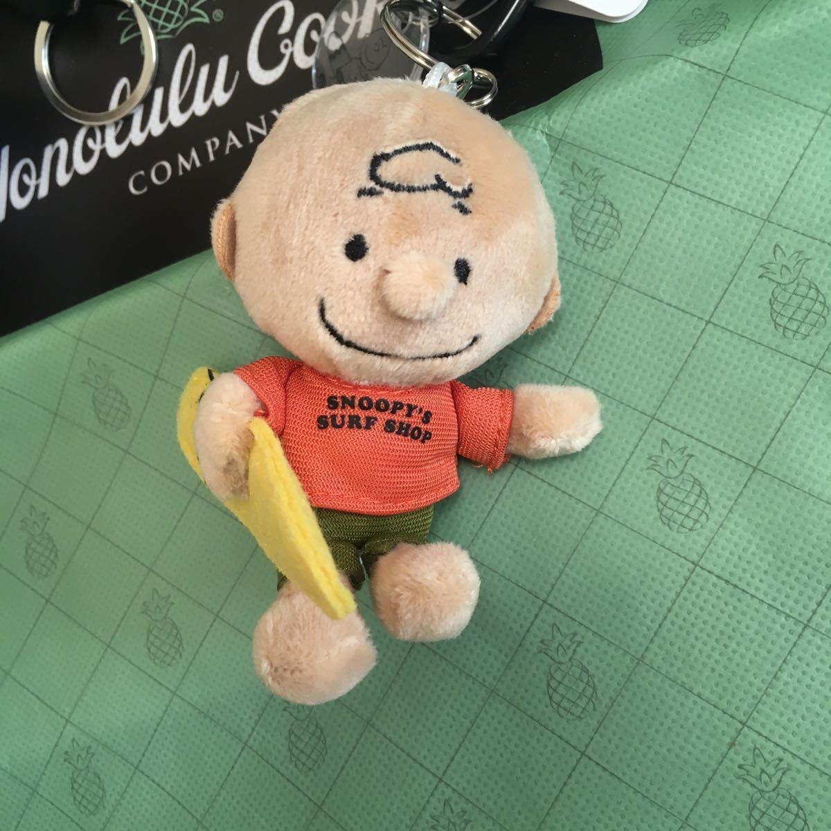 日焼けスヌーピー moni ハワイ ぬいぐるみ キーホルダーマスコット
