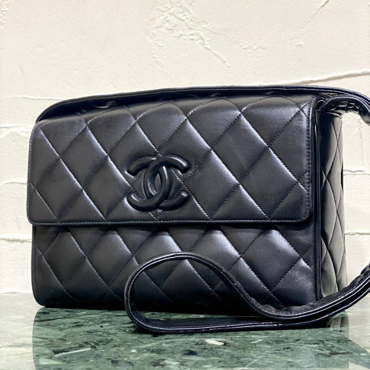 VINTAGE CHANEL ラムスキン マトラッセ レザーショルダーバッグ ココ