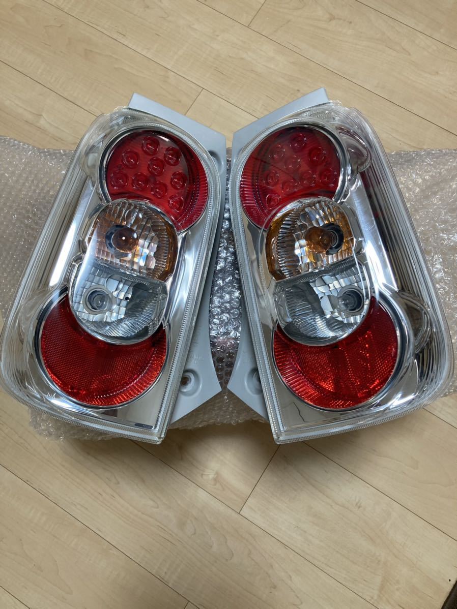 美品 点灯確認済 ダイハツ ミラココア LED 後期テール L675S テール