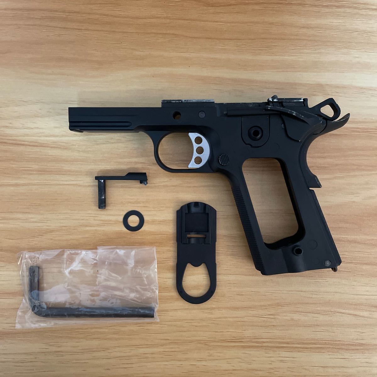 carbon8 M45 co2 ガスブローバック フレーム一式 ジャンク品｜Yahoo