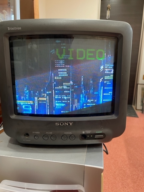 Yahoo!オークション - SONY KV-10DS1 10インチ 10型 トリニトロン ブラ