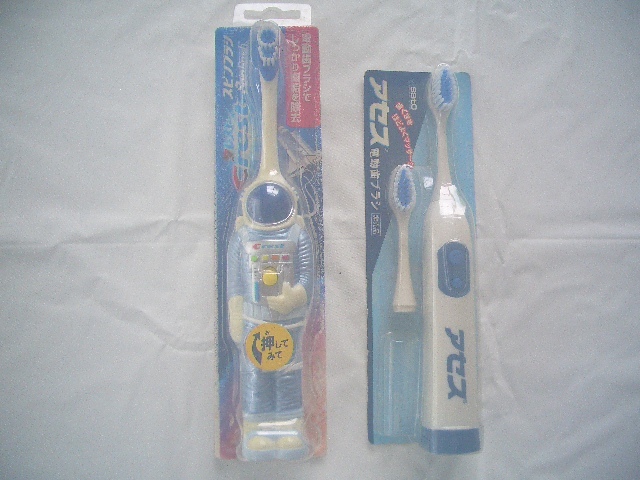 Yahoo!オークション - 電動歯ブラシ 2本SET【レア品】①宇宙飛行士型
