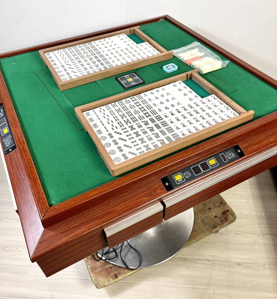 p*u様 全自動麻雀卓 形式名 AM-7901A形 ジャンク品 p*u様 全自動麻雀卓