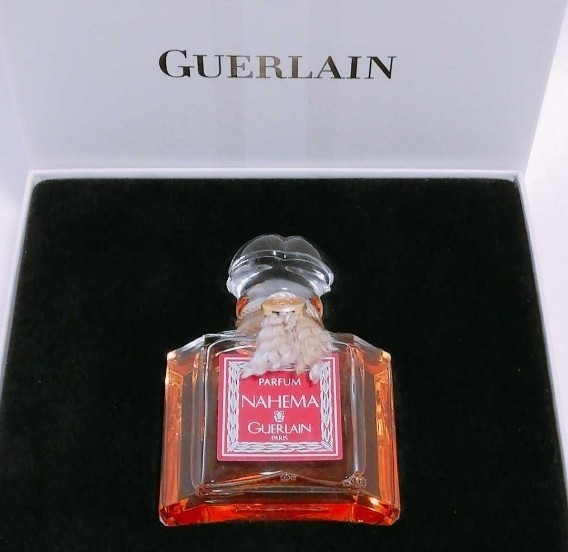 送料無料 廃盤 GUERLAIN ゲラン ナエマ パルファム 30ml 香水 GUERLAIN