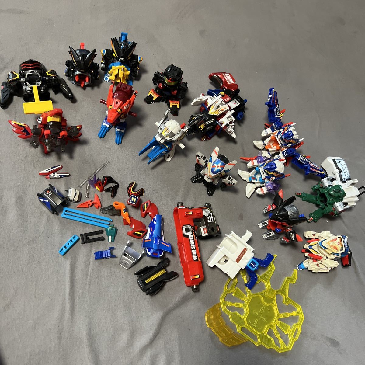 Yahoo!オークション - バトルビーダマン 大量 ジャンクセット