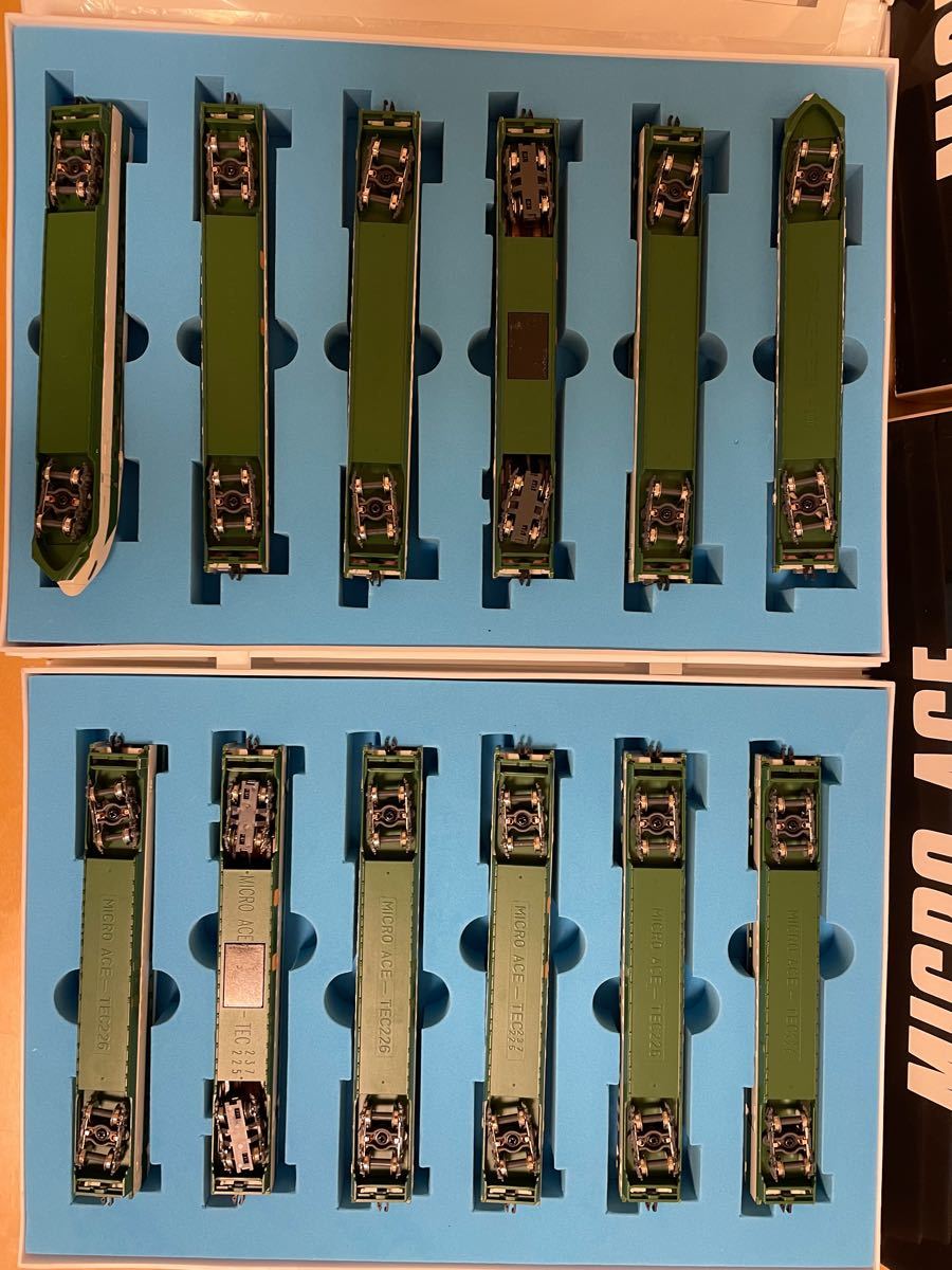 新幹線200系200番台基本6両セットと増結6両セット マイクロエースN