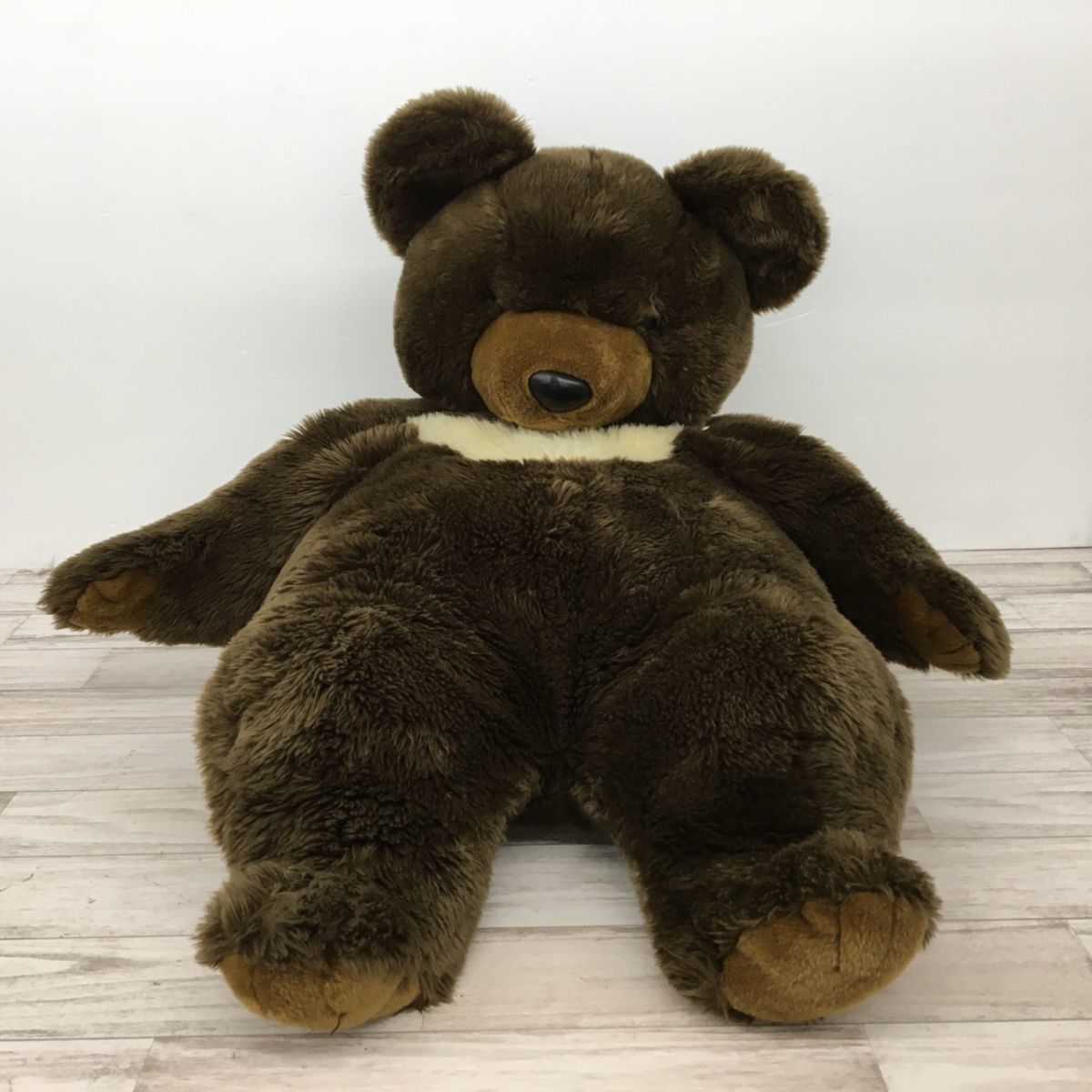 Yahoo!オークション - サンアンドスター ツキノワグマ BIGぬいぐるみ