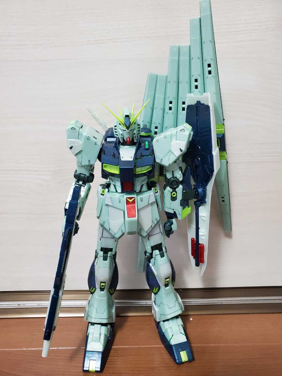 Yahoo!オークション - MG νガンダム Ver.Ka (サイコフレーム発動イメ