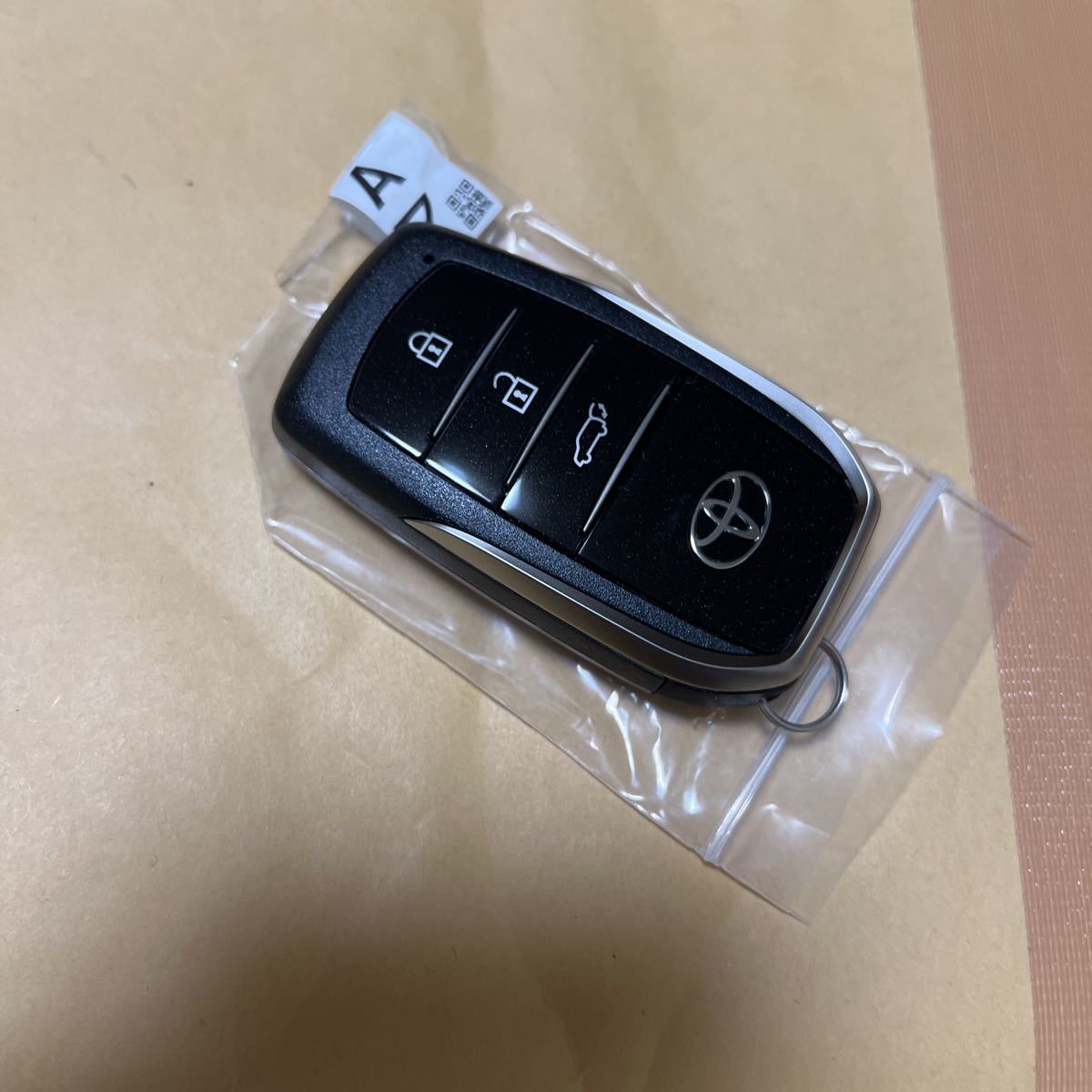 現行モデル 未使用保管品 送料無料 トヨタ ランドクルーザー 純正