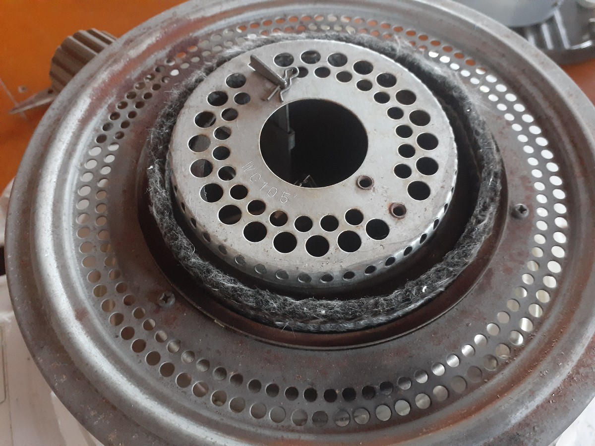 トヨトミ 丸型 ダルマ 石油ストーブ KSA-105G 芯 新品交換済｜Yahoo