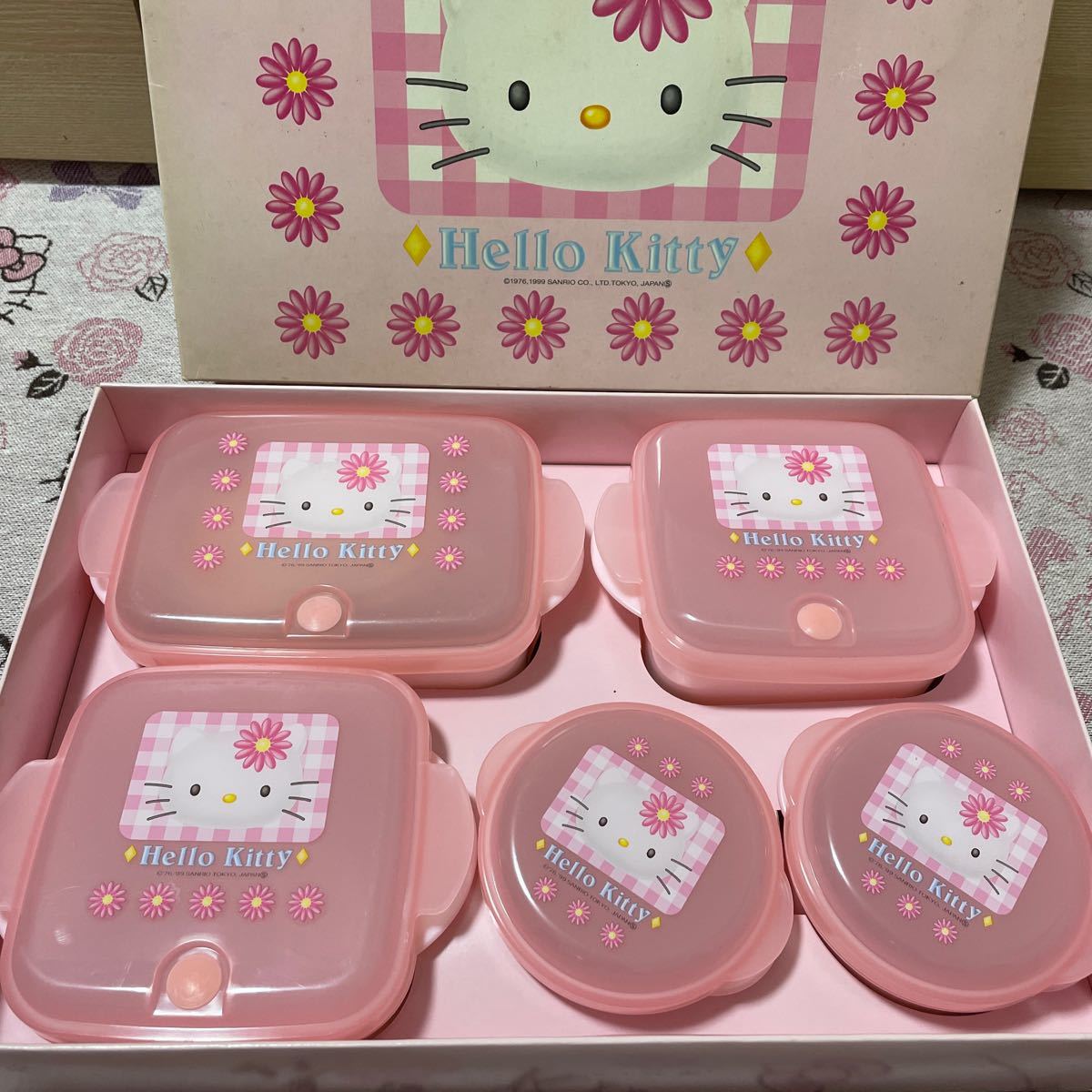 レア ハローキティ 保存容器 タッパー 5個セット 弁当箱 サンリオ