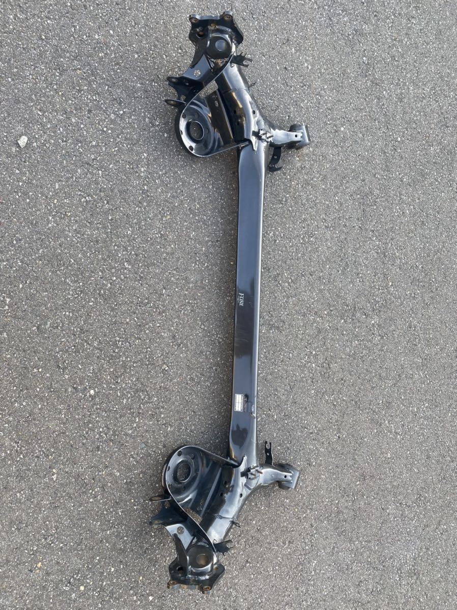 Yahoo!オークション - 30プリウス プリウスα J-LINE リアアクスルZVW