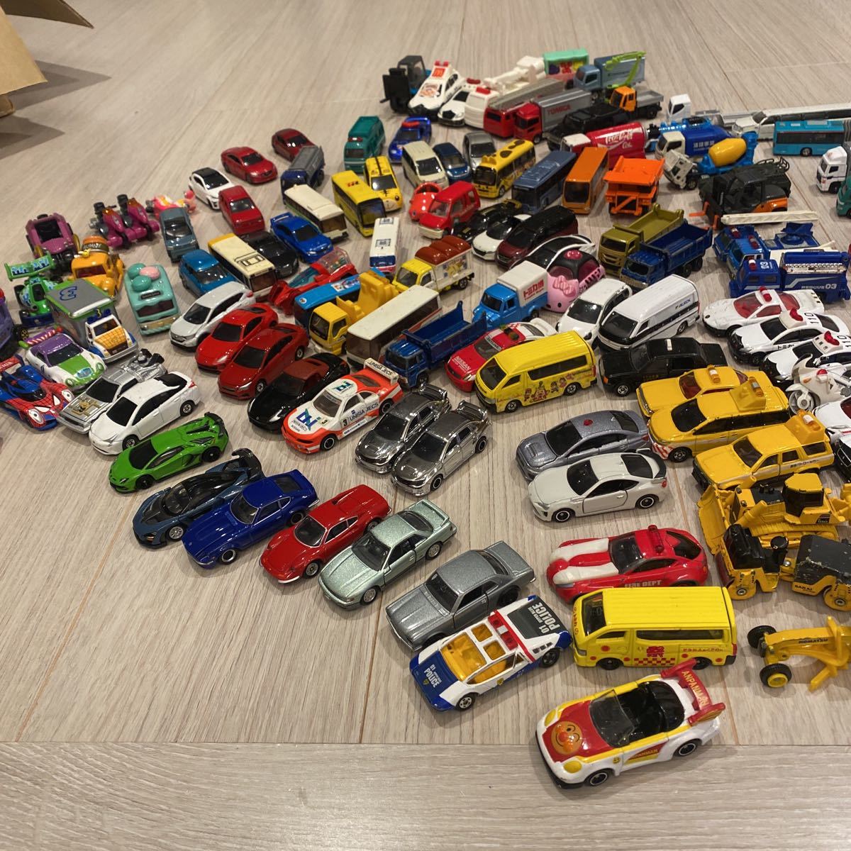 Yahoo!オークション - 77トミカ TOMICA 大量 まとめ売り まとめて約150
