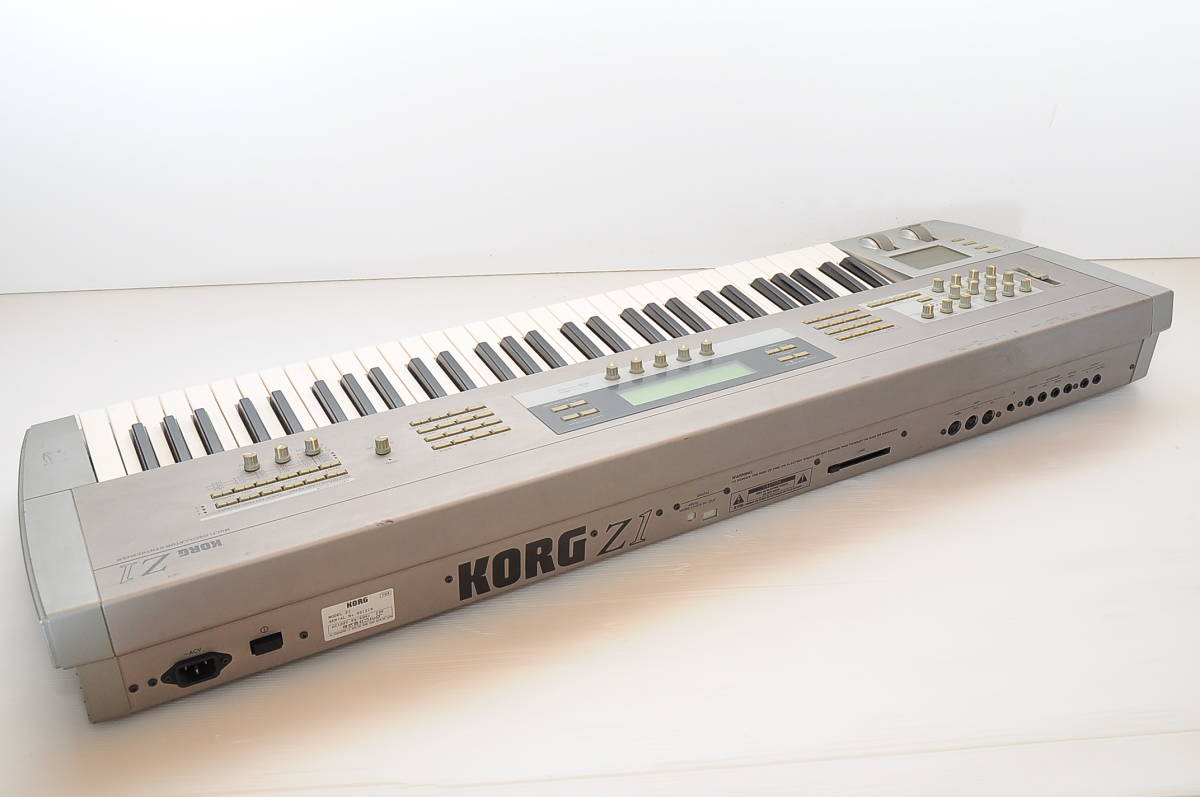 Yahoo!オークション - 動作品 KORG Z1 物理モデル音源(MOSS音源）搭載