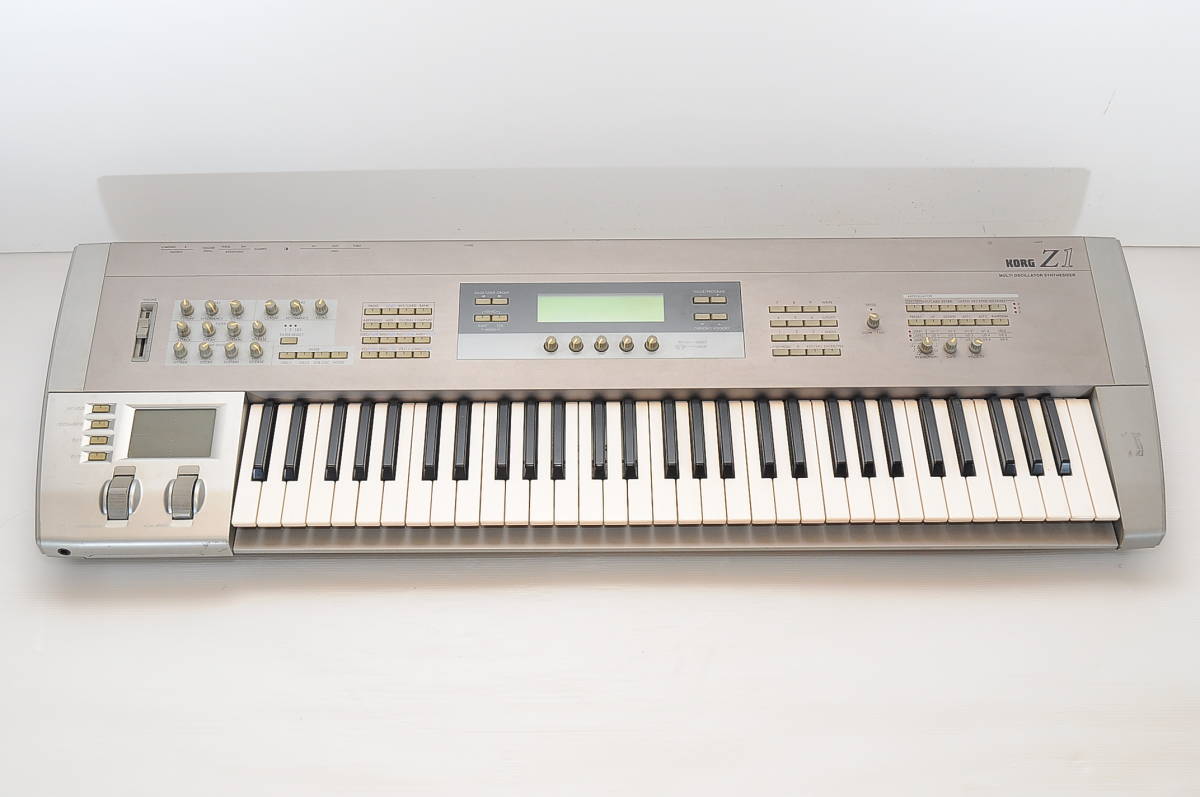 Yahoo!オークション - 動作品 KORG Z1 物理モデル音源(MOSS音源）搭載