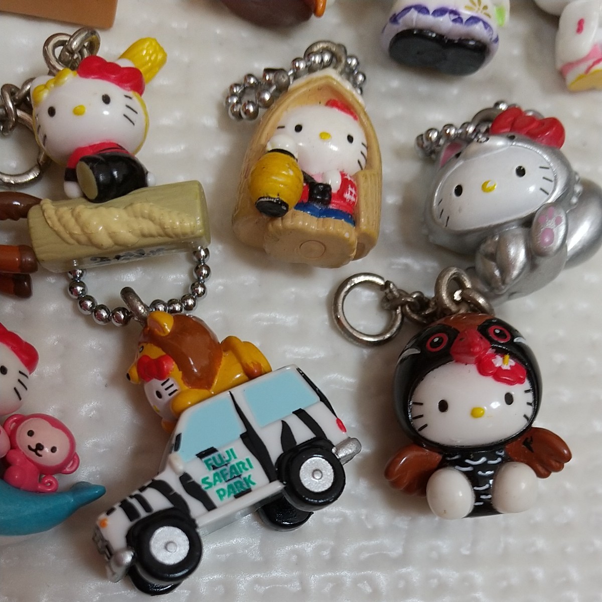 ハローキティ ご当地ストラップ まとめ売り 103個 ご当地キティちゃん