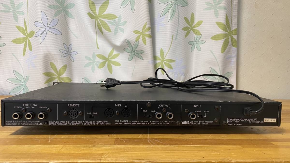 送料無料] [中古動作品] [銘機] YAMAHA SPX900 【B'z機材】 マルチ