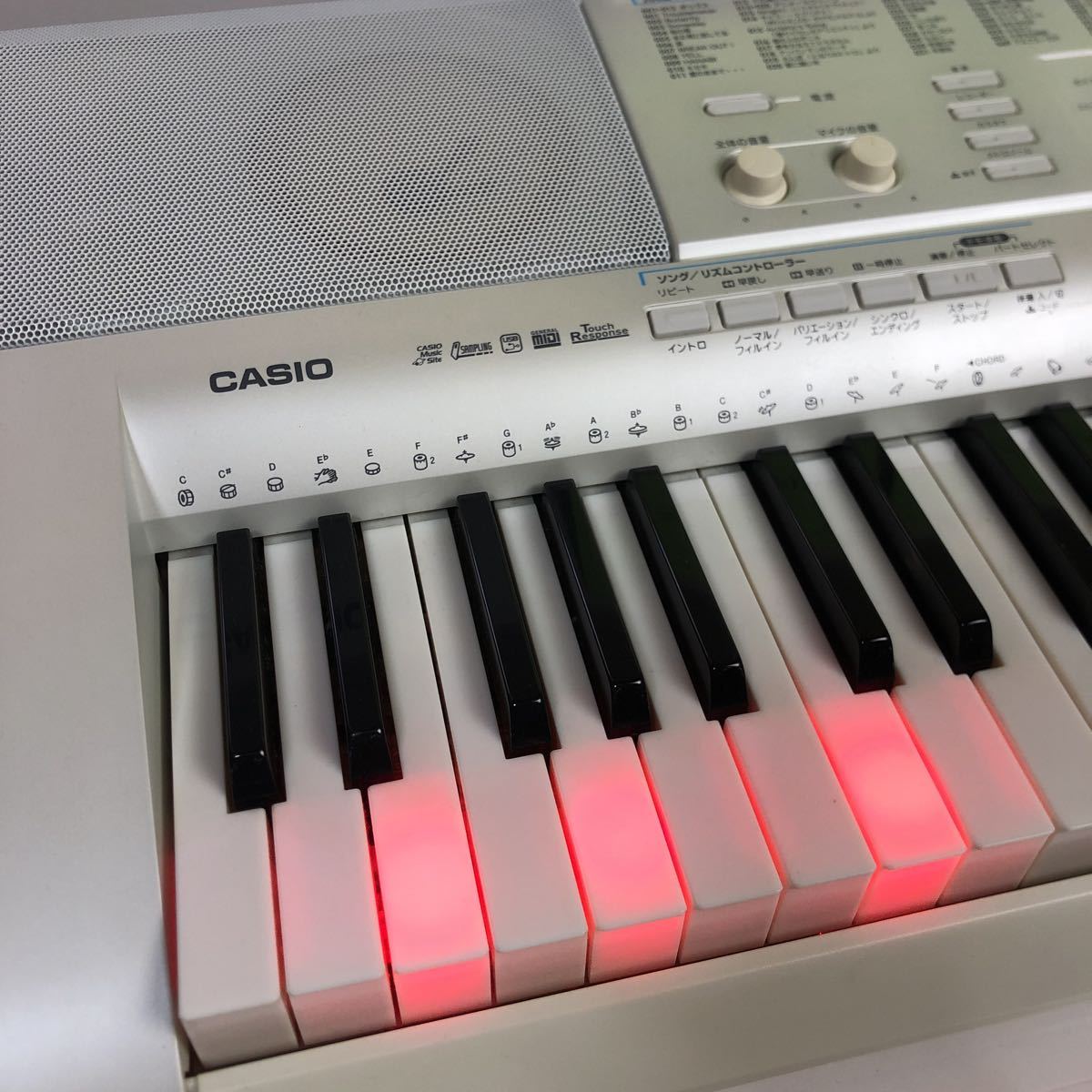 CASIOカシオ 光ナビゲーションキーボード LK-208 電子キーボード 61鍵