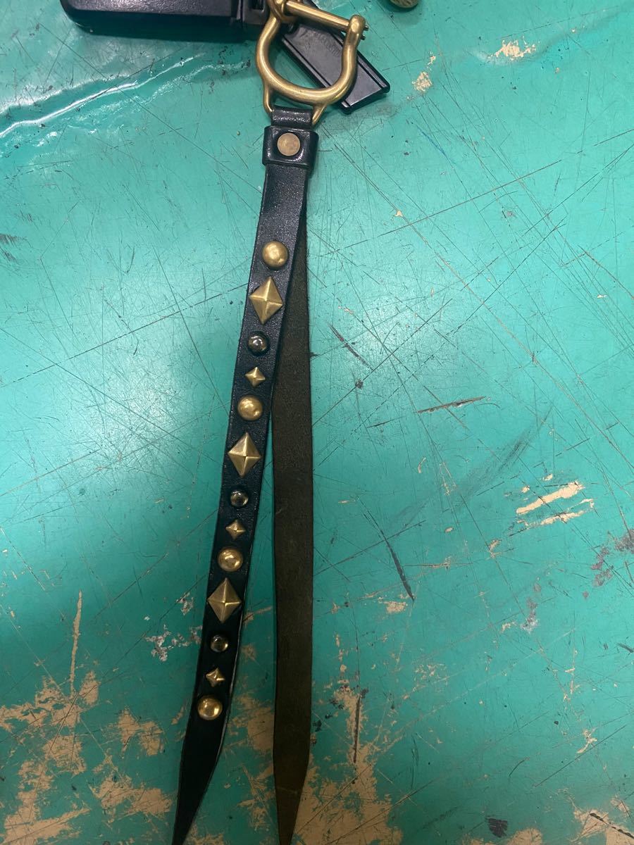 オモシーチャンネル 山田レンさん愛用風 スタッズキーホルダー 新