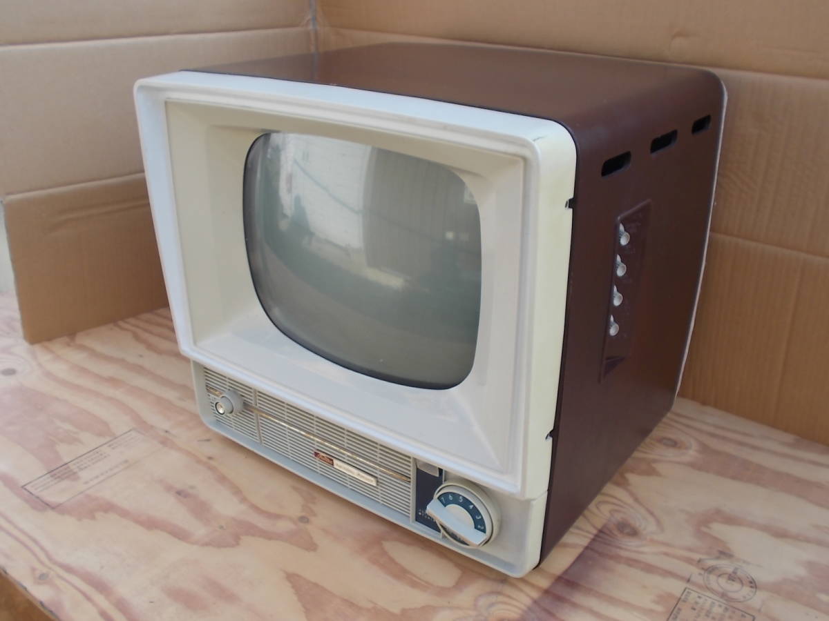 Yahoo!オークション - 東芝ブラウン管テレビ 14EA(昭和35年)