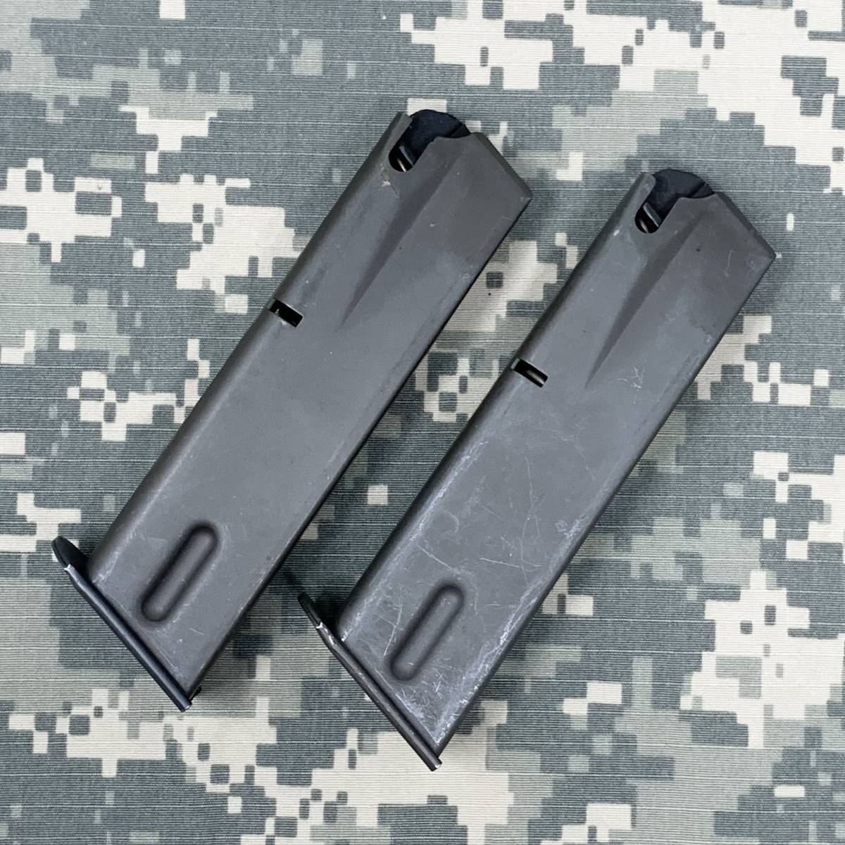 実物】米軍 放出品 ベレッタ用 マガジン M9 M92 シリーズ 9mm 2本