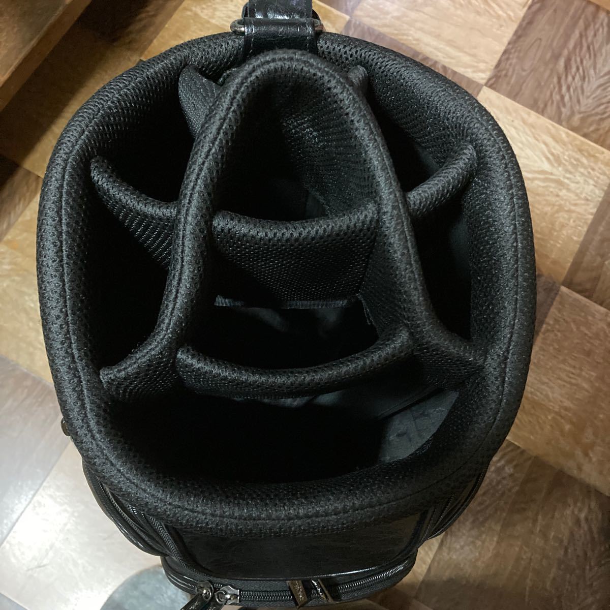 極美品》タイトリスト CB842-BK 9 5型 キャディーバッグ フード