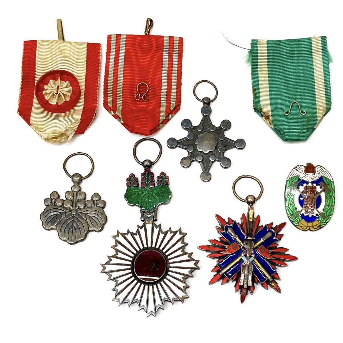 Yahoo!オークション - 旧日本軍 勲章 まとめて 当時物 時代 コレクショ