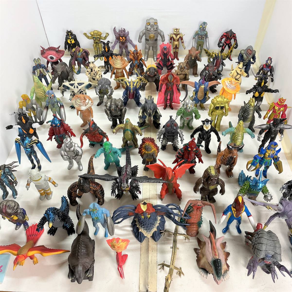 Yahoo!オークション - ウルトラマン 怪獣 宇宙人 ウルトラ怪獣シリーズ