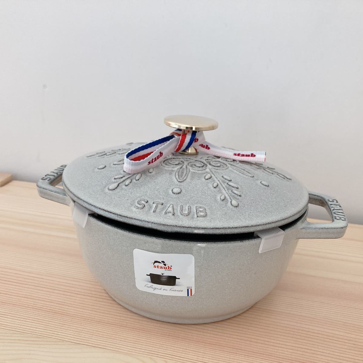 staub ストウブ ワナベ S スノーフレーク カンパーニュ ホワイト