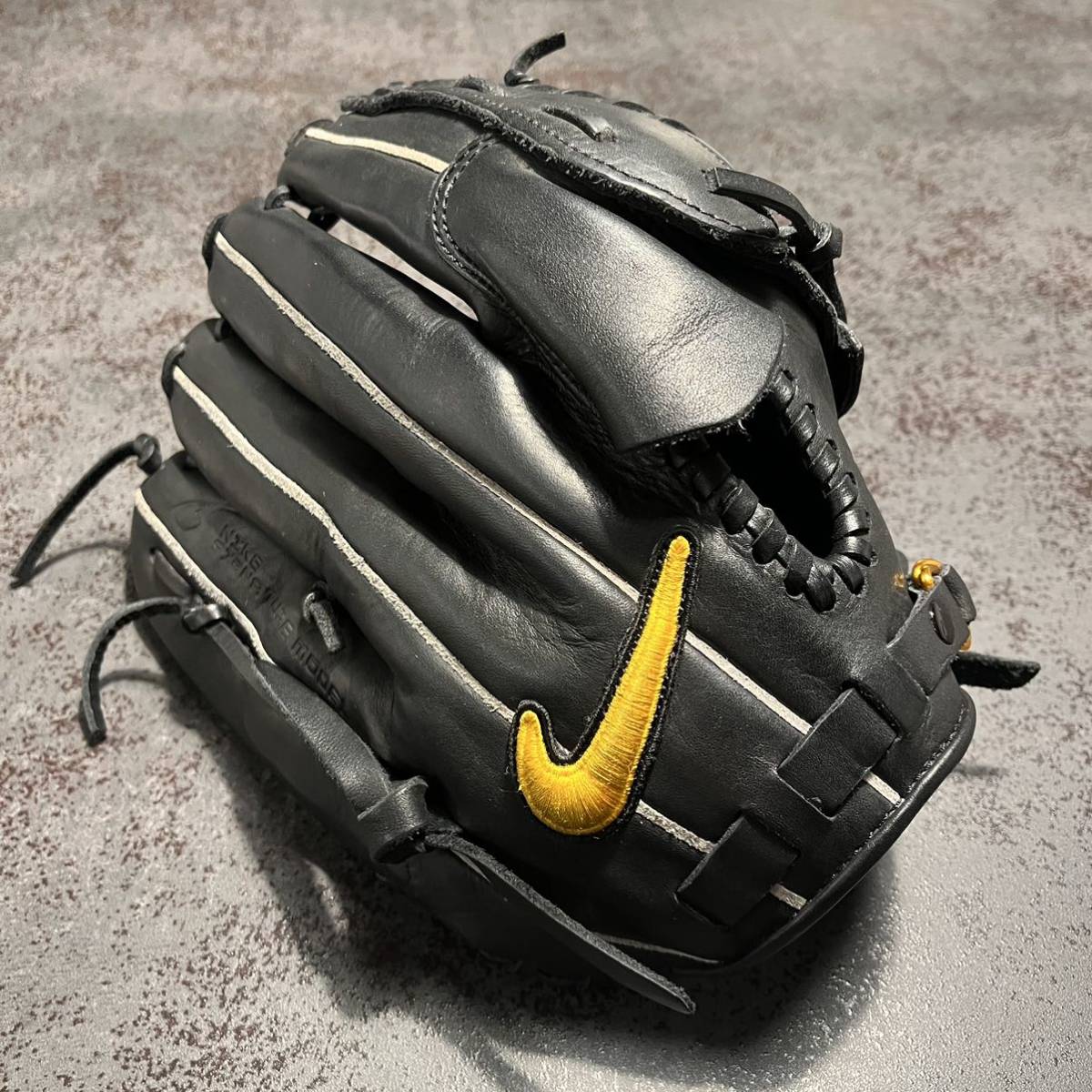 NIKE ナイキ 投手用 ピッチャー用グローブ ダルビッシュmodel 軟式